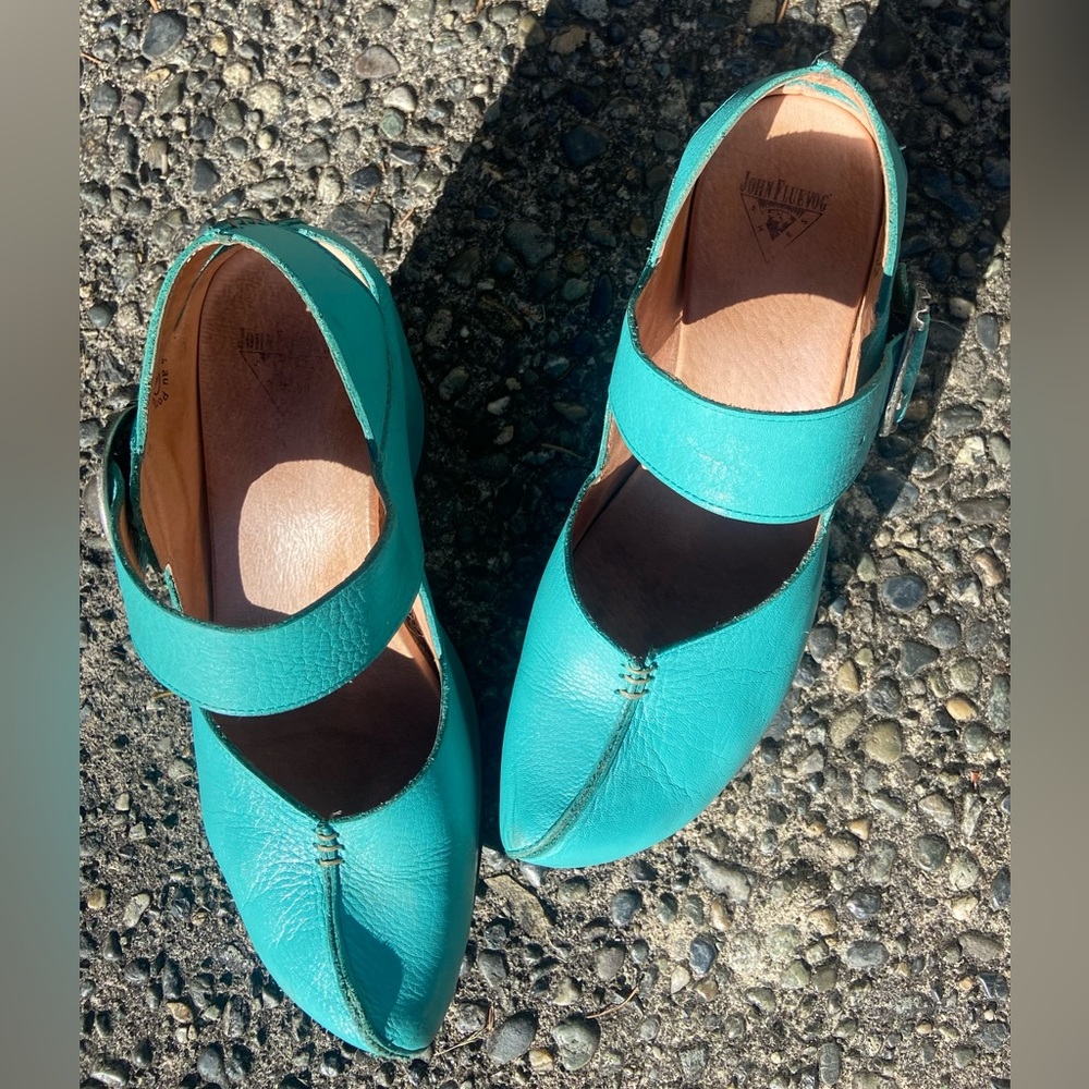 John Fluevog Turquoise Platform Maryjane’s size 8